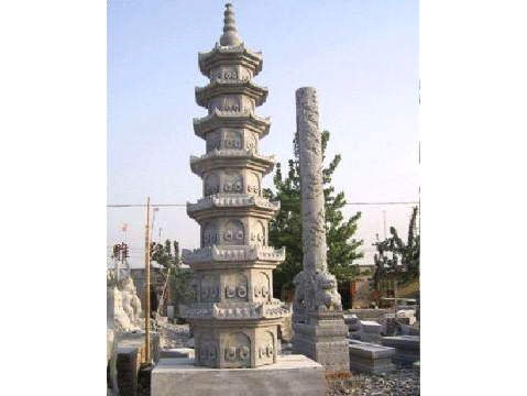 石雕石塔